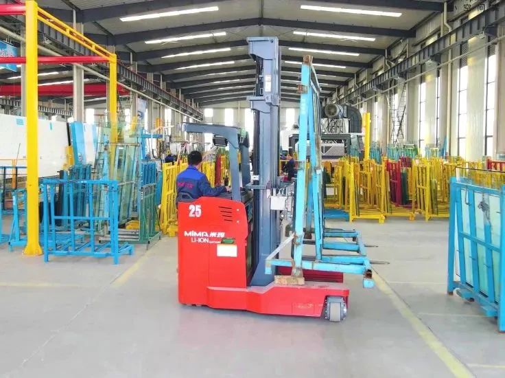 米玛MQ2575全向电动叉车.jpg 米玛MQ2575全向电动叉车.jpg