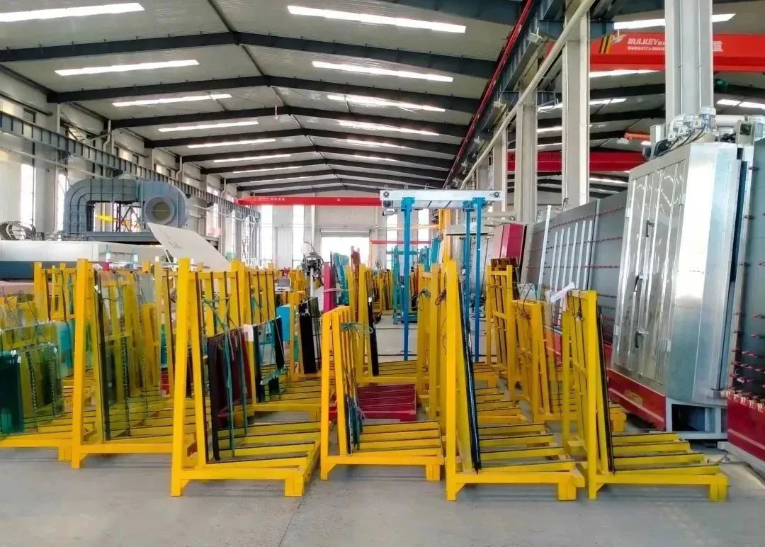 米玛全向叉车.jpg 米玛全向叉车.jpg